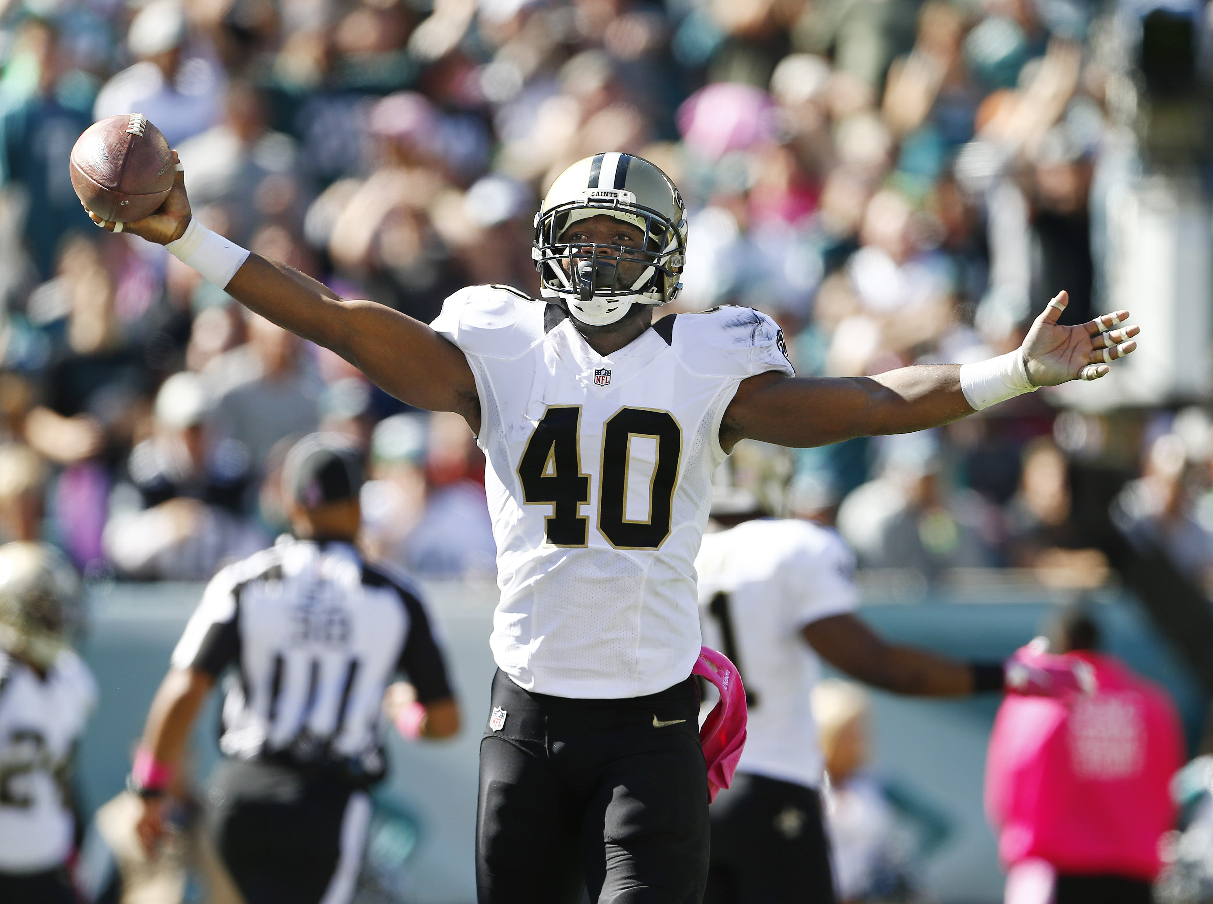 Delvin Breaux winner of Saints courage award