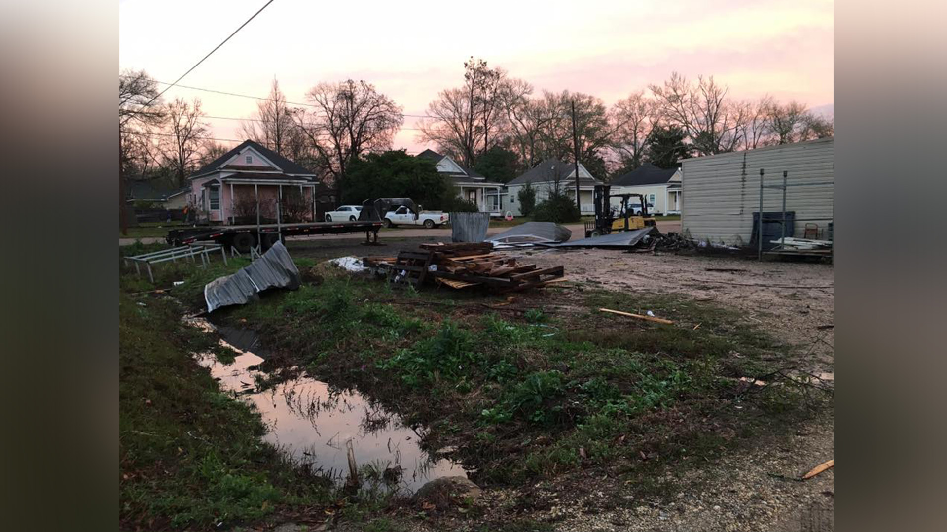 PHOTOS Storm damage in Kentwood
