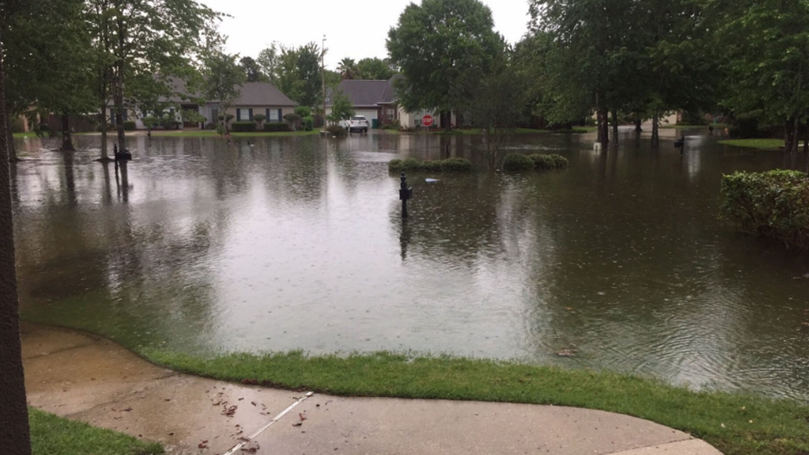 Slidell faces street flooding as heavy rains hit