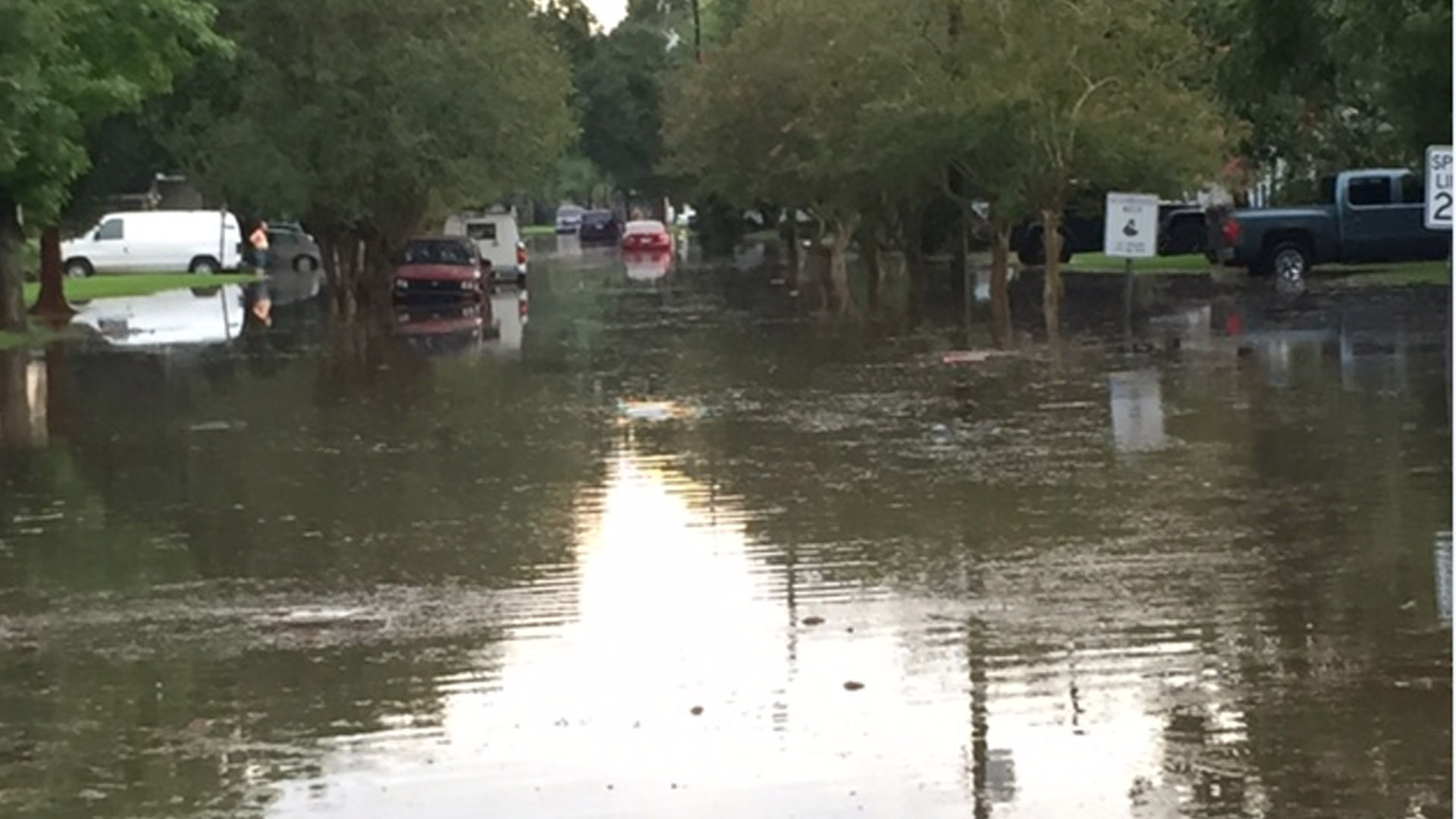 PHOTOS: Heavy rains cause flooding in River Ridge, Harahan | wwltv.com